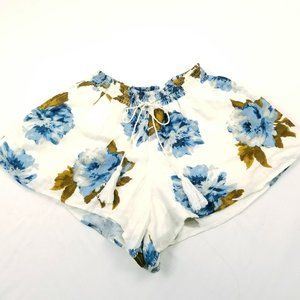 Boutique Vintage White Floral Boho Tassel Shorts